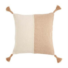 Load image into Gallery viewer, Jute Tassel Pillow
